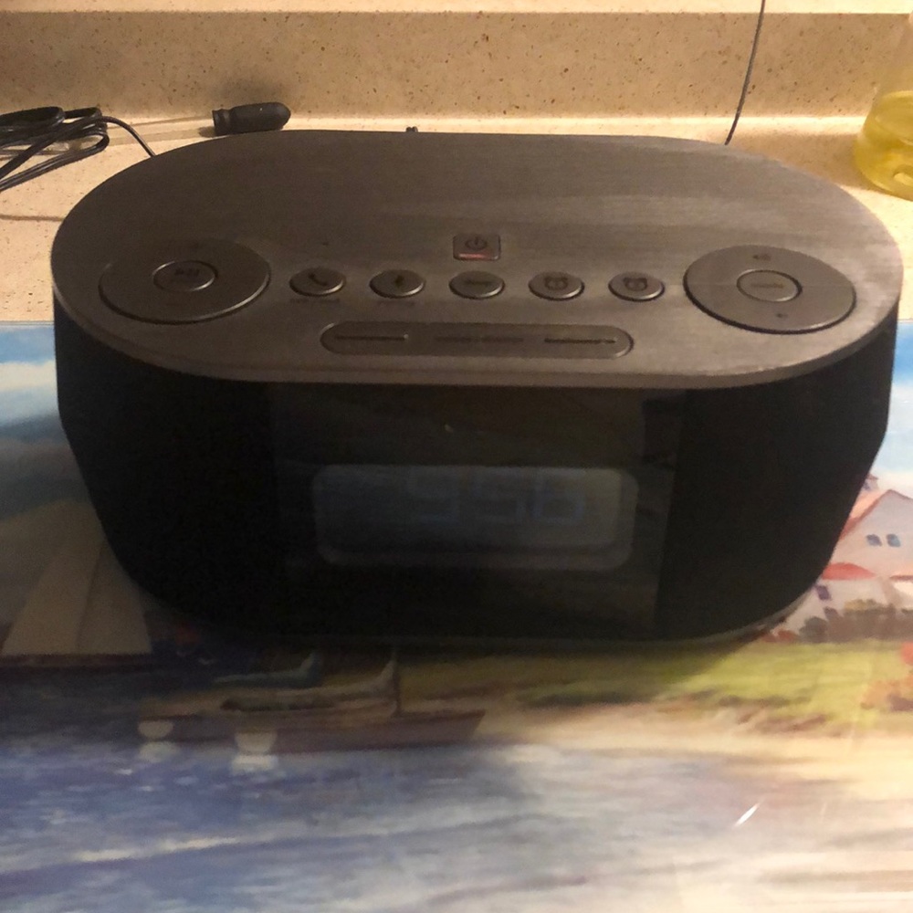 Clock radio iPhone